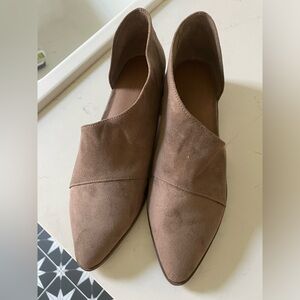 UNIVERSAL THREADS brown suede booties
